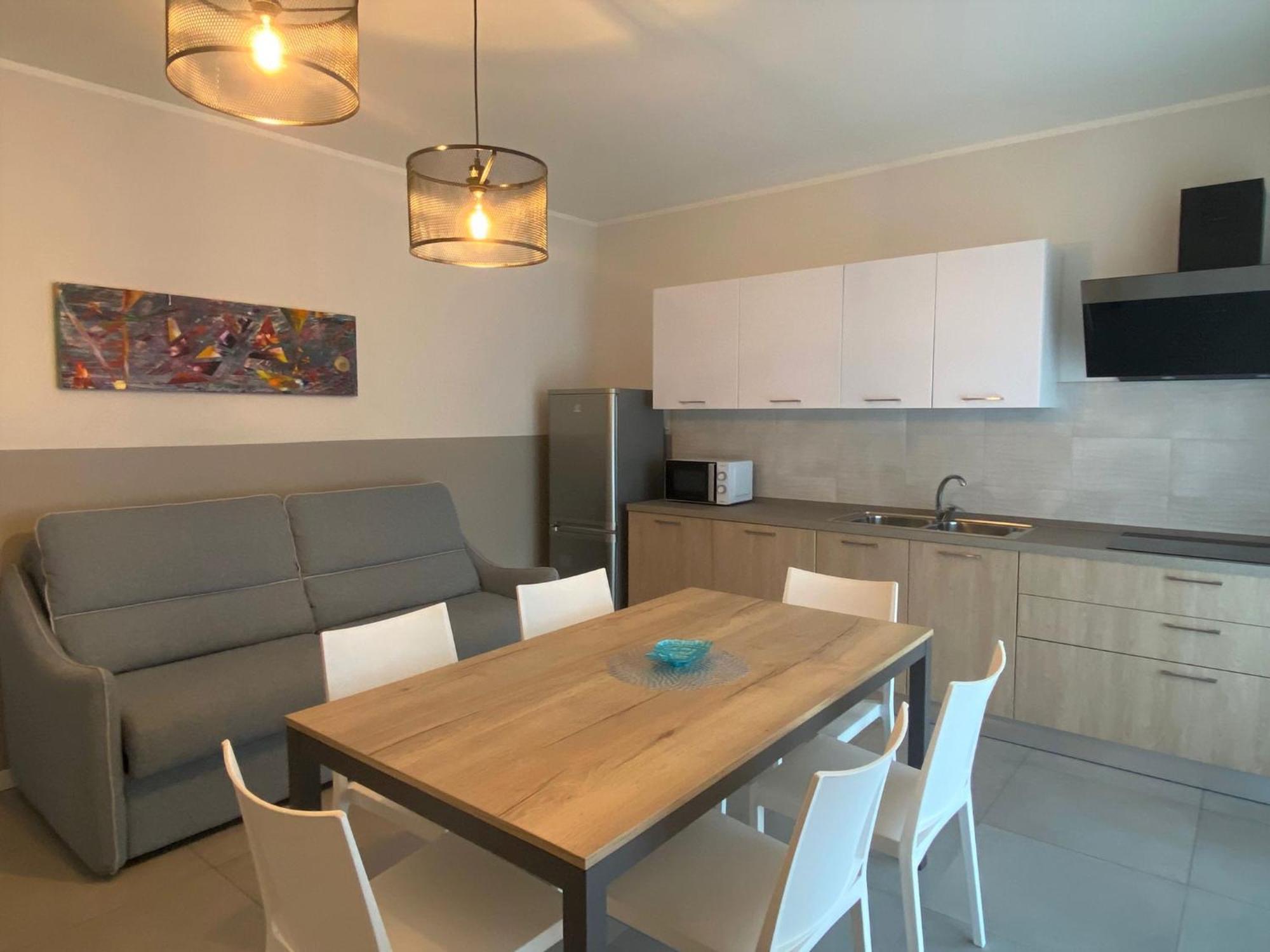 The Prince - Luxury Apartments With Pool Peschiera del Garda Bagian luar foto