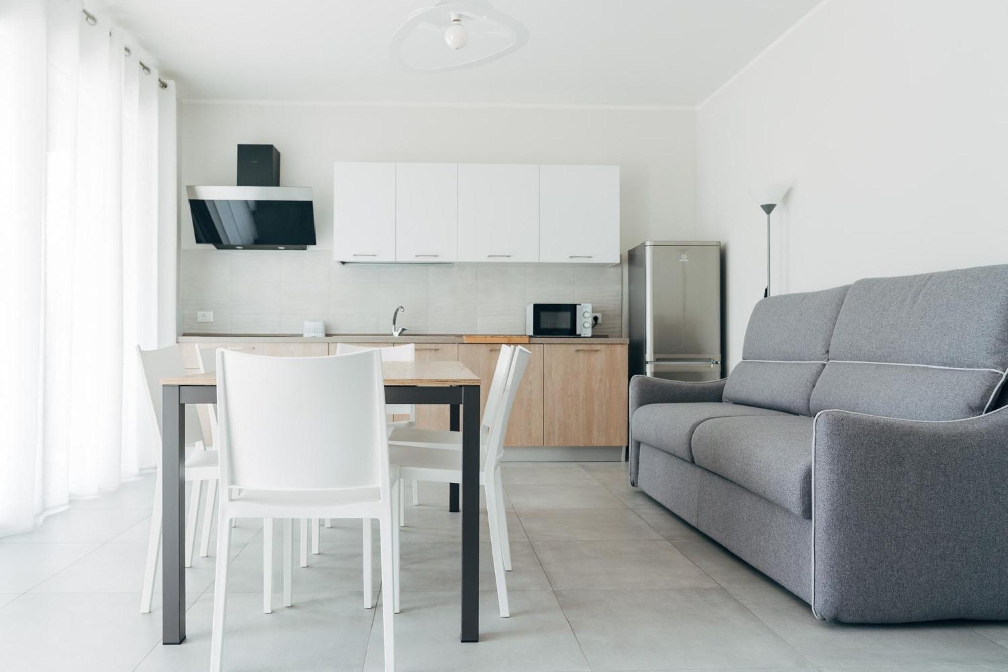 The Prince - Luxury Apartments With Pool Peschiera del Garda Bagian luar foto
